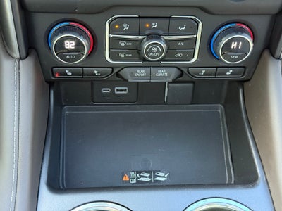 2023 Chevrolet Suburban Z71 2ND ROW BUCKET