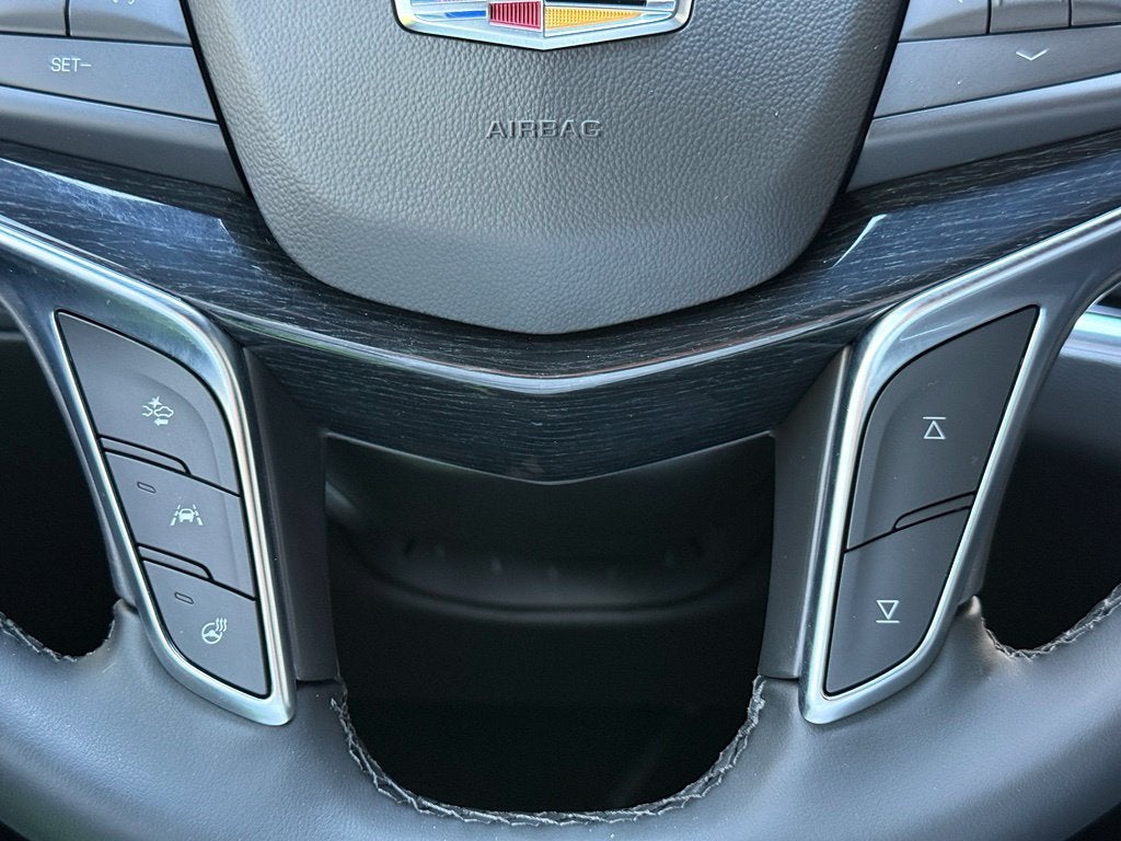2026 Cadillac XT5 Premium Luxury - AWD / SUNROOF / ONE OWNER