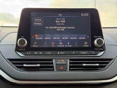 2021 Nissan Altima 2.5 SV 1 Owner / CARPLAY