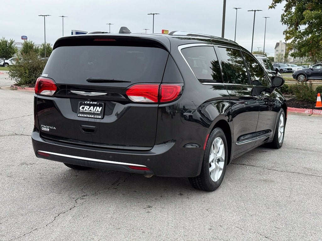 2018 Chrysler Pacifica Touring L - CLEAN CARFAX