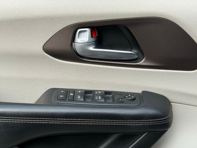 2017 Chrysler Pacifica Touring L LOW PRICED VAN!