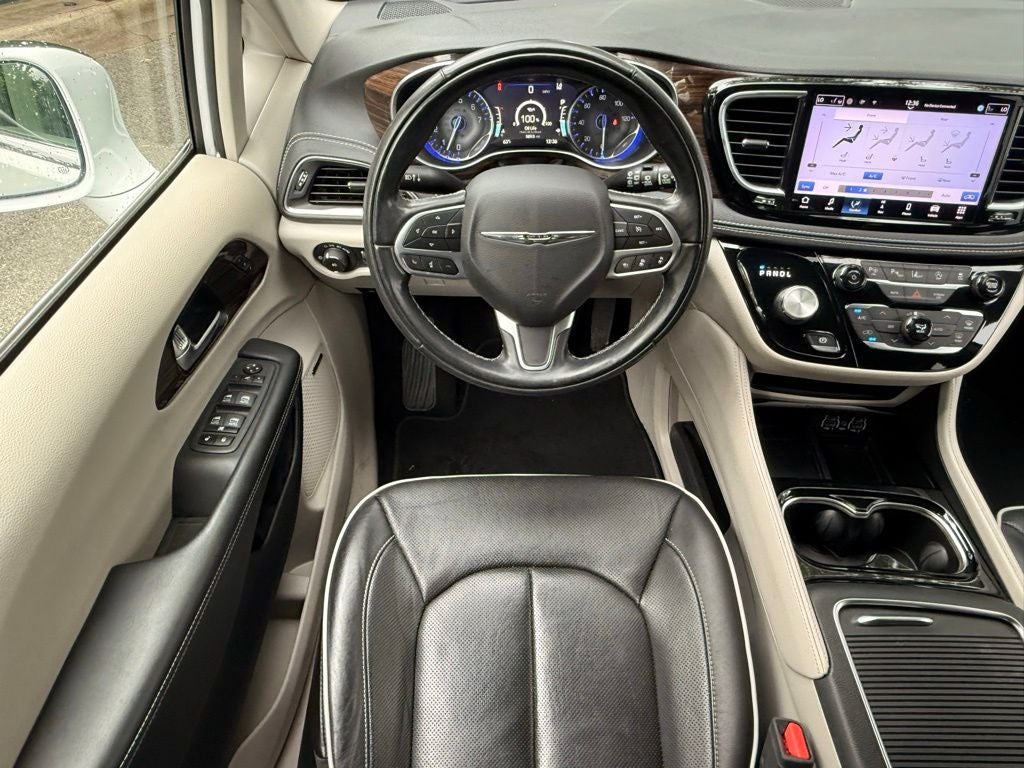 2022 Chrysler Pacifica Limited SOCCER MOM EDITION