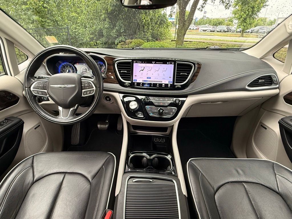 2022 Chrysler Pacifica Limited SOCCER MOM EDITION