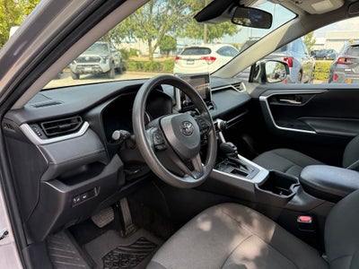 2024 Toyota RAV4 XLE - CLEAN CARFAX / ONE OWNER