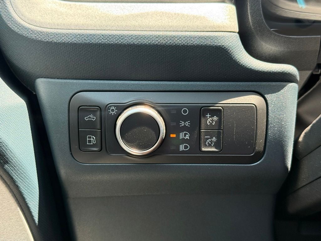 2022 Ford Maverick XLT LOW MILES