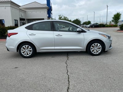 2019 Hyundai Accent SE