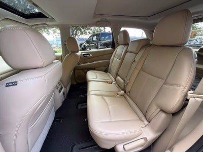 2017 Nissan Pathfinder Platinum - 4WD / DUAL SUNROOF / CLEAN CARFAX