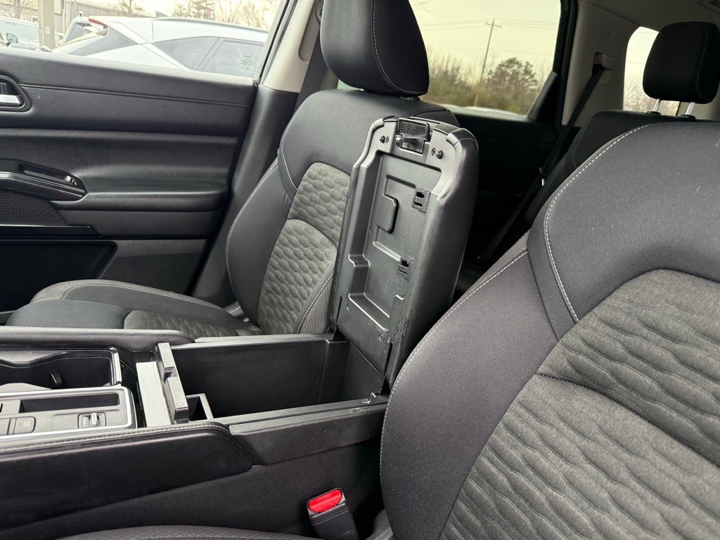 2022 Nissan Pathfinder SV 3 ROW SUV