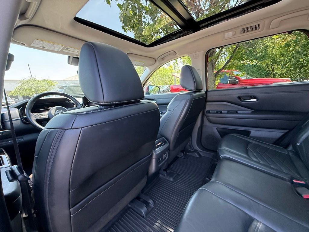 2023 Nissan Pathfinder Platinum