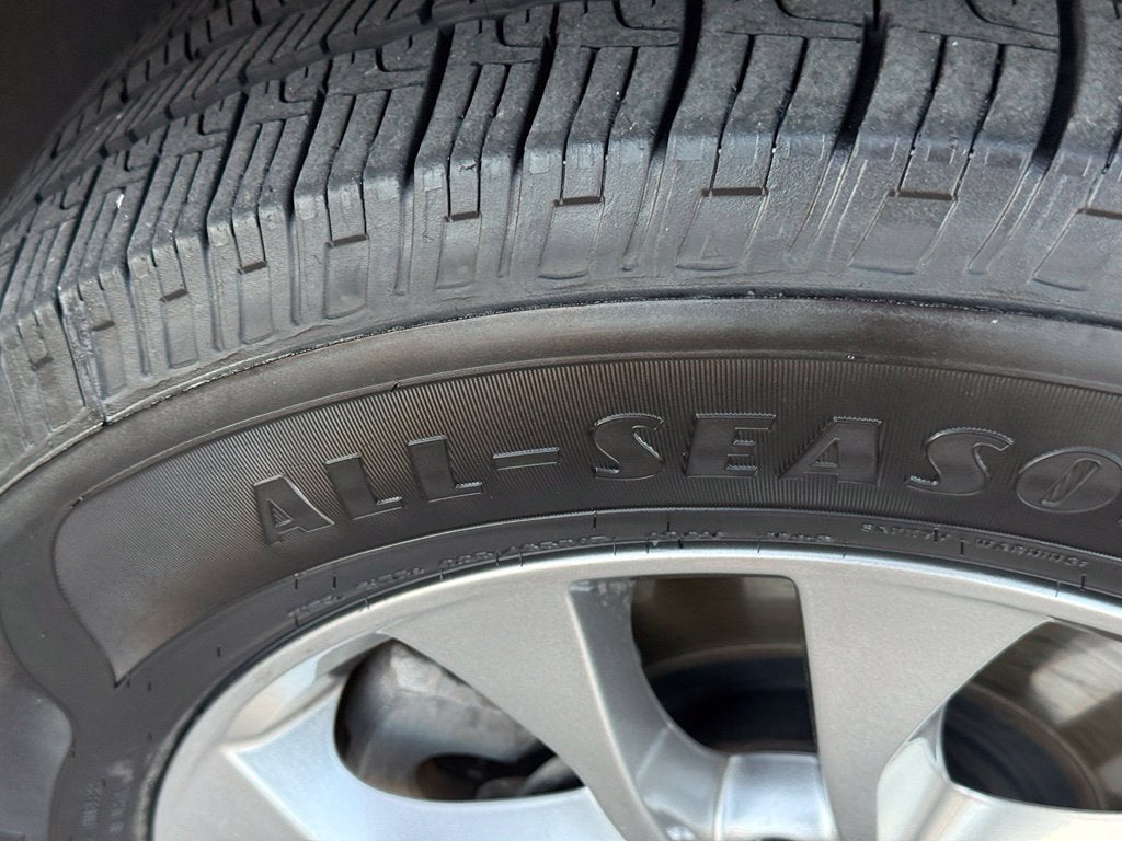 2019 Hyundai Santa Fe SEL - CLEAN CARFAX / ONE OWNER