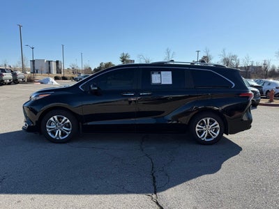 2024 Toyota Sienna Platinum 7 Passenger
