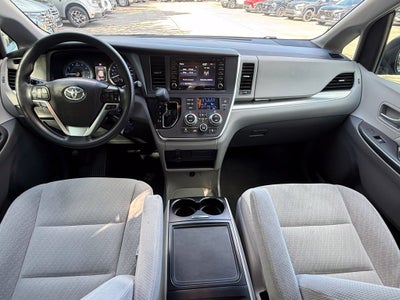 2018 Toyota Sienna LE 8 Passenger