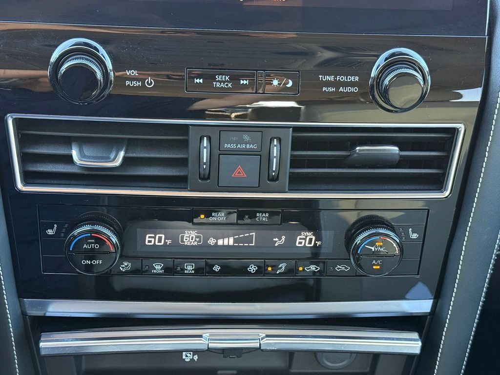 2022 INFINITI QX80 Premium Select