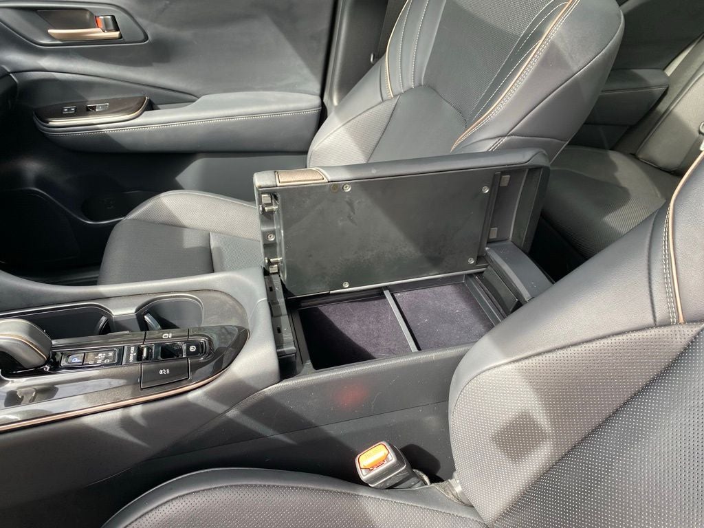 2025 Toyota Crown Platinum