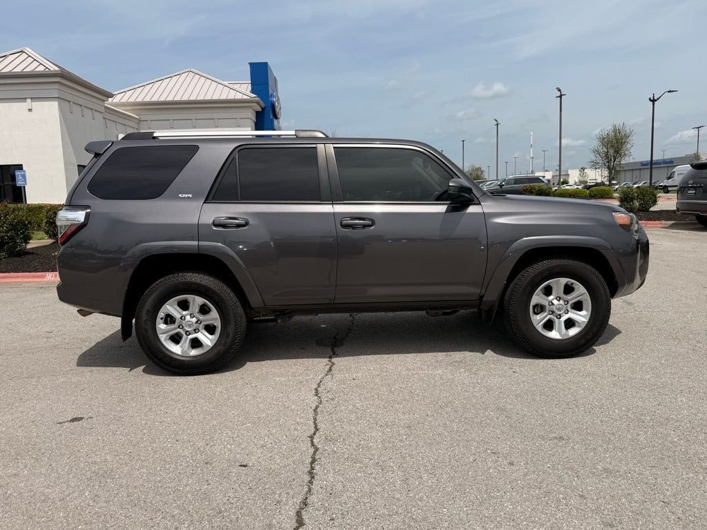 2023 Toyota 4Runner SR5 CARPLAY