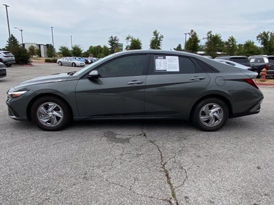2025 Hyundai Elantra SE - CLEAN CARFAX / ONE OWNER