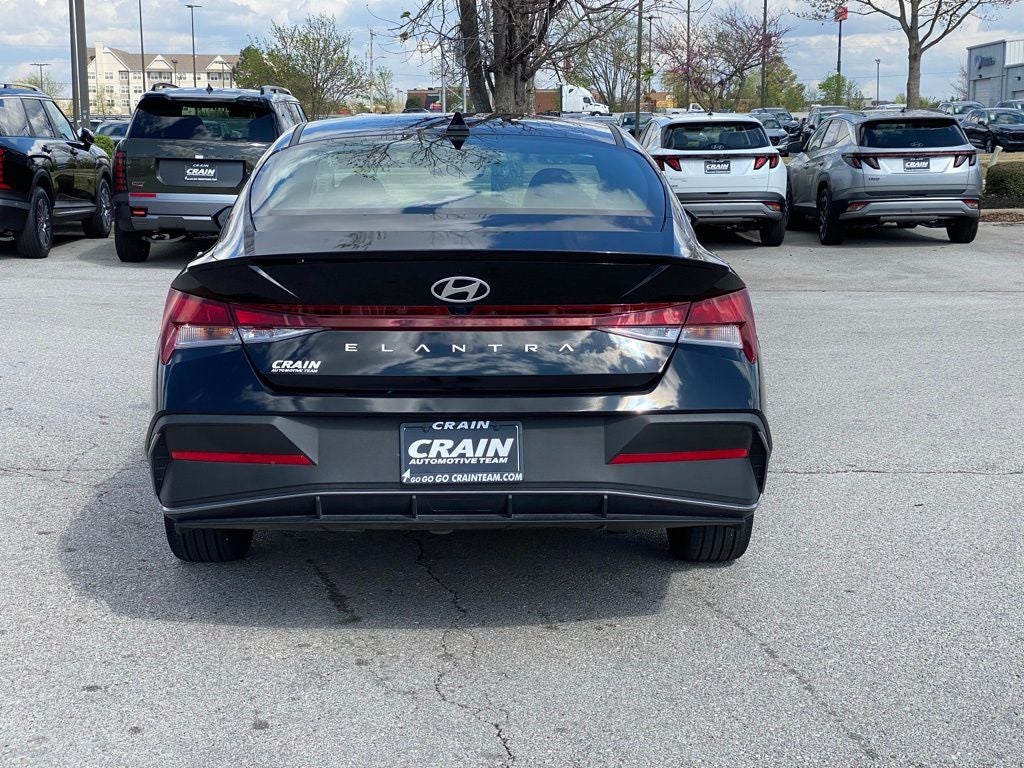 2025 Hyundai Elantra SEL Sport