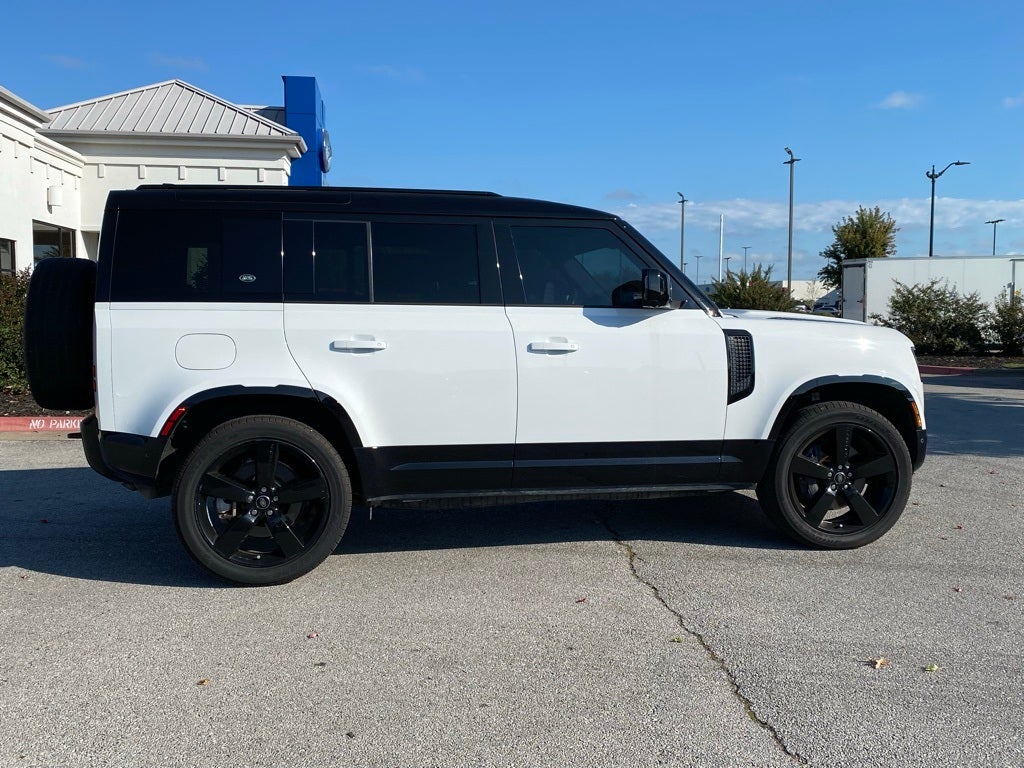 2023 Land Rover Defender 110 X-Dynamic SE