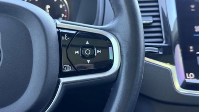 2018 Volvo XC90 T6 Momentum