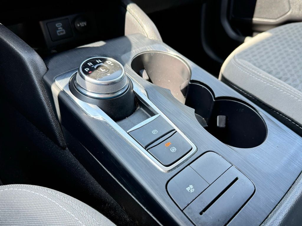 2022 Ford Escape Hybrid SE