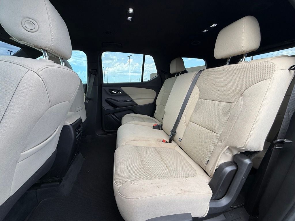 2022 Chevrolet Traverse LS