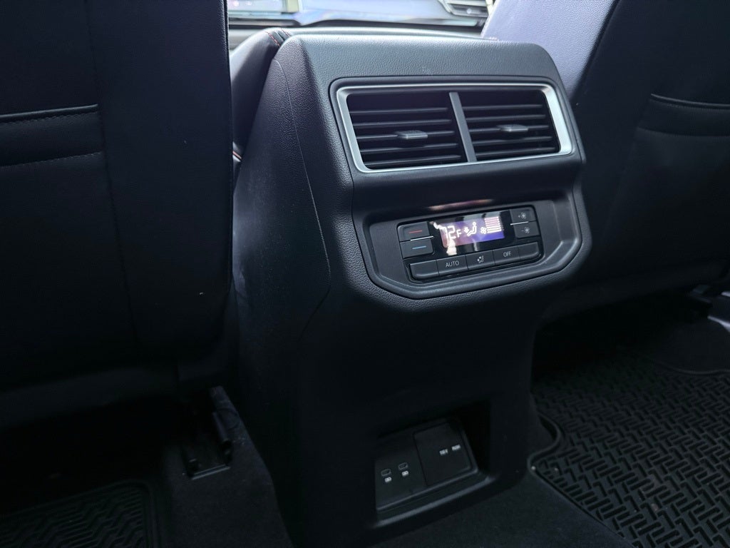 2024 Volkswagen Atlas 2.0T Peak Edition SE w/Technology lifted, wheels, tires