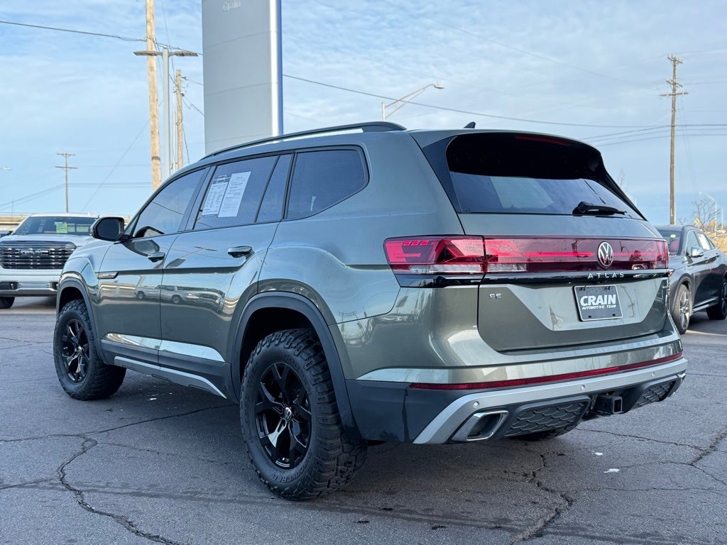 2024 Volkswagen Atlas 2.0T Peak Edition SE w/Technology lifted, wheels, tires