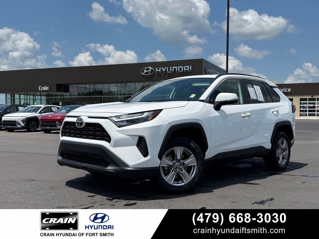 2025 Toyota RAV4 XLE