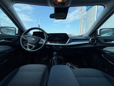 2025 Chevrolet Trax LT & FRONT PASSENGER HEATED SEATS