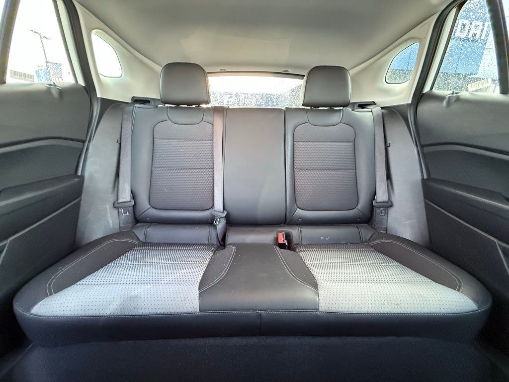 2025 Chevrolet Trax LT & FRONT PASSENGER HEATED SEATS