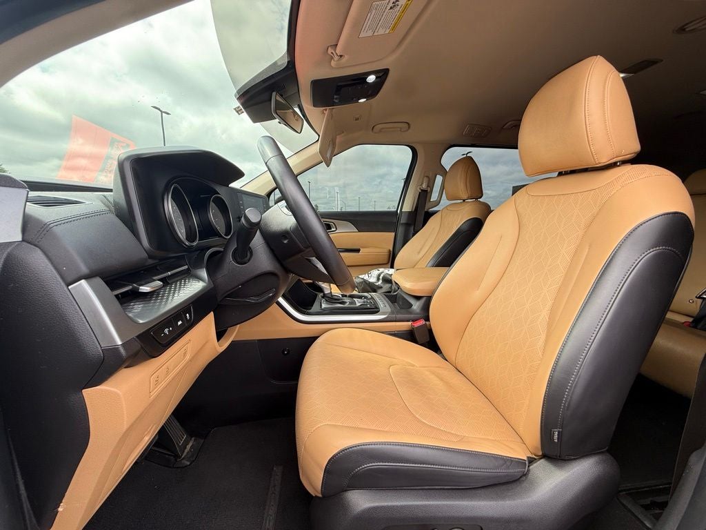 2024 Kia Carnival LX