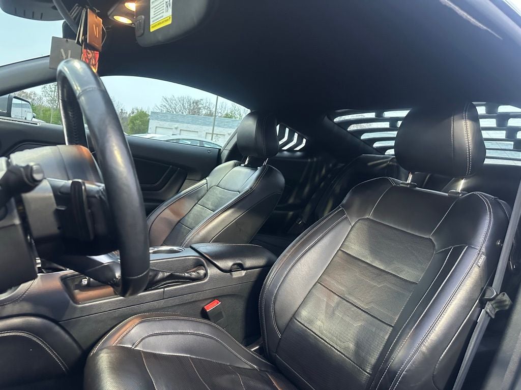 2021 Ford Mustang EcoBoost