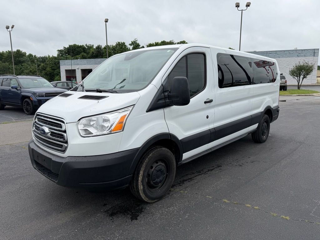 2019 Ford Transit-350 XLT 15 Passenger / Clean Carfax / Low Miles