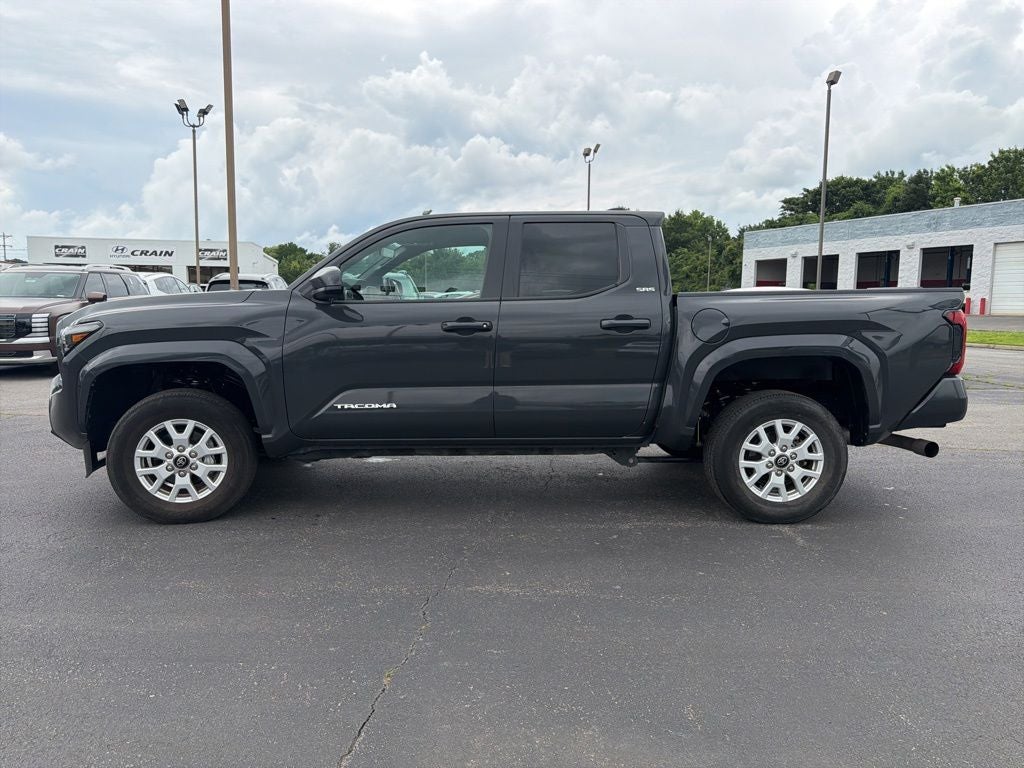 2025 Toyota Tacoma SR5 1-Owner / Clean Carfax
