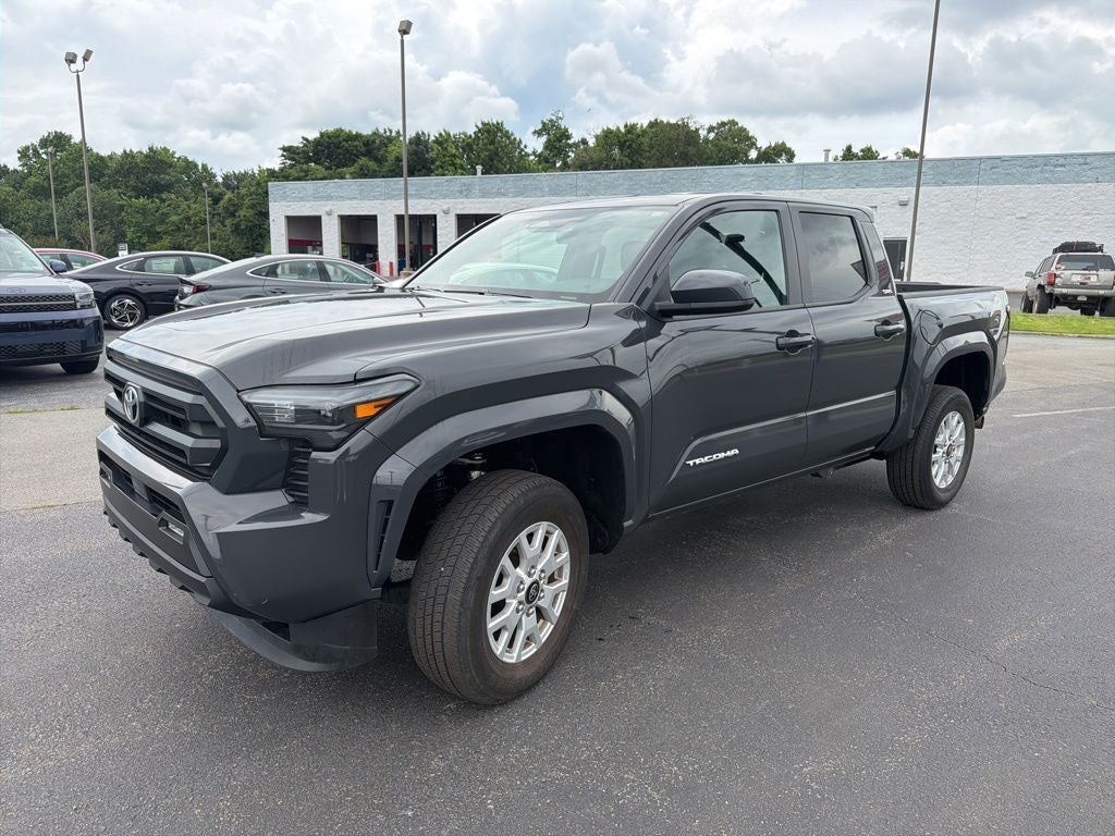 2025 Toyota Tacoma SR5 1-Owner / Clean Carfax