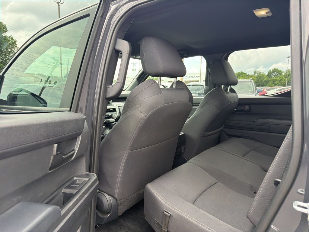 2025 Toyota Tacoma SR5 1-Owner / Clean Carfax