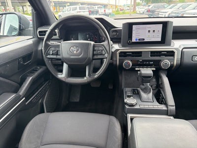 2025 Toyota Tacoma SR5 1-Owner / Clean Carfax