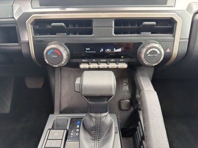 2025 Toyota Tacoma SR5 1-Owner / Clean Carfax