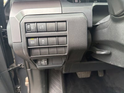 2025 Toyota Tacoma SR5 1-Owner / Clean Carfax