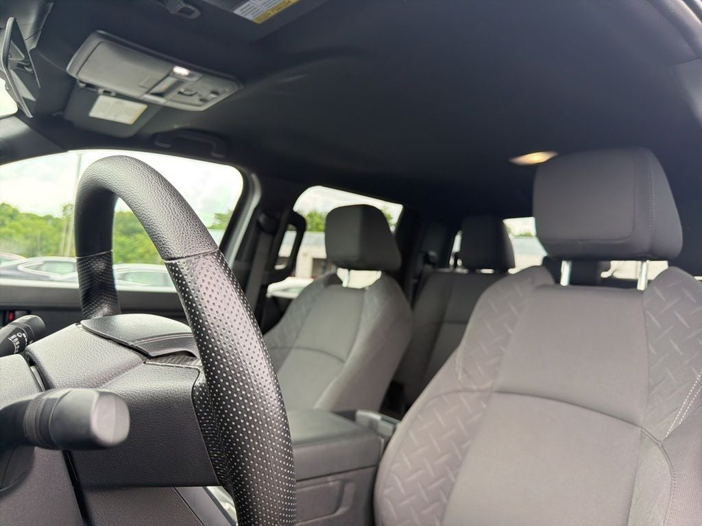 2025 Toyota Tacoma SR5 1-Owner / Clean Carfax