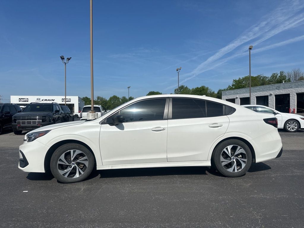 2024 Subaru Legacy Base Super Clean / STARLINK/Apple CarPlay/Android Auto