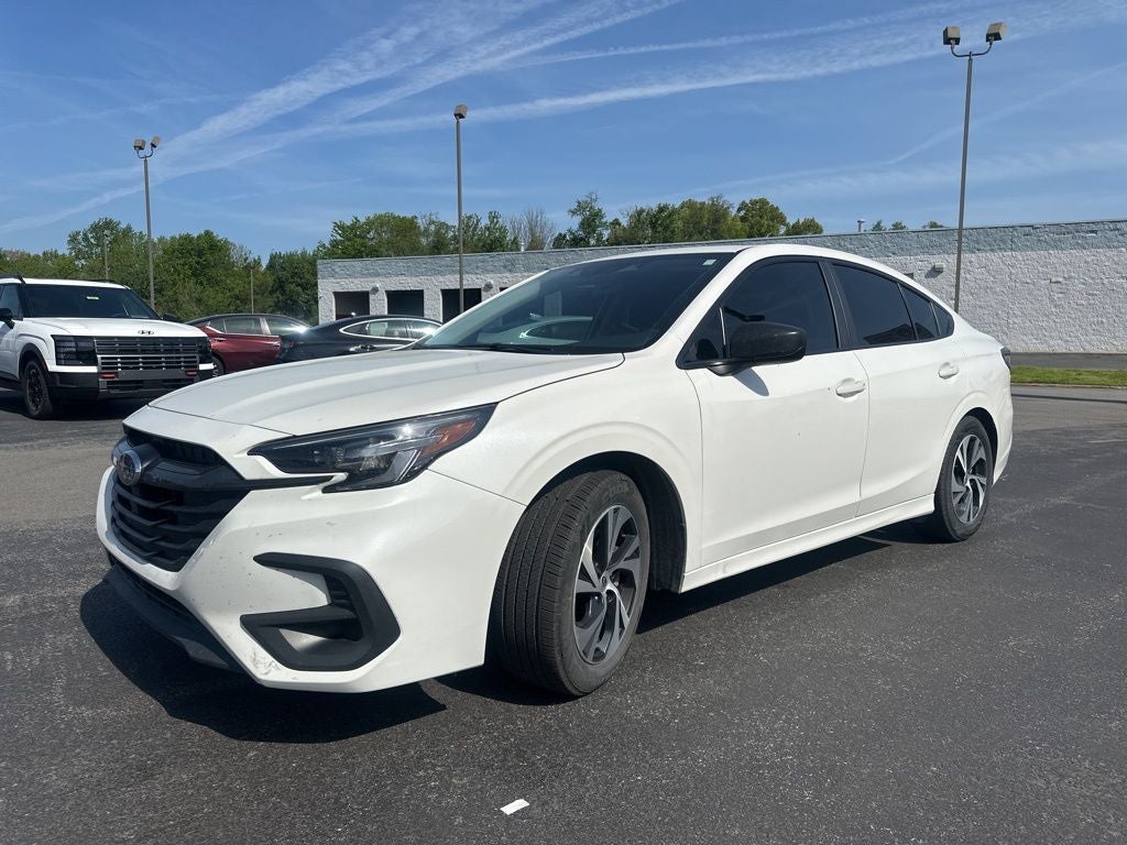 2024 Subaru Legacy Base Super Clean / STARLINK/Apple CarPlay/Android Auto