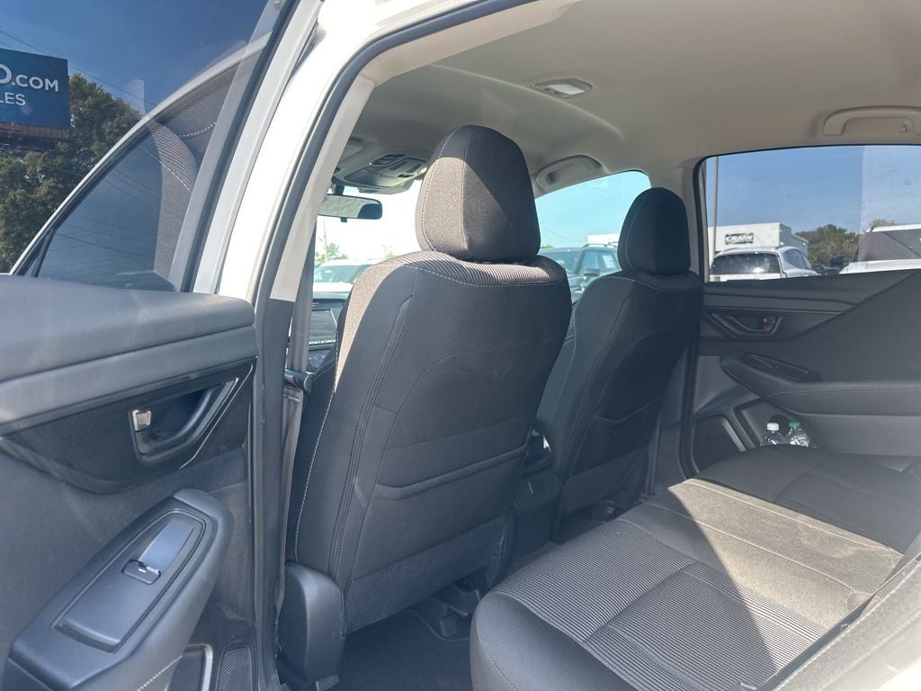 2024 Subaru Legacy Base Super Clean / STARLINK/Apple CarPlay/Android Auto
