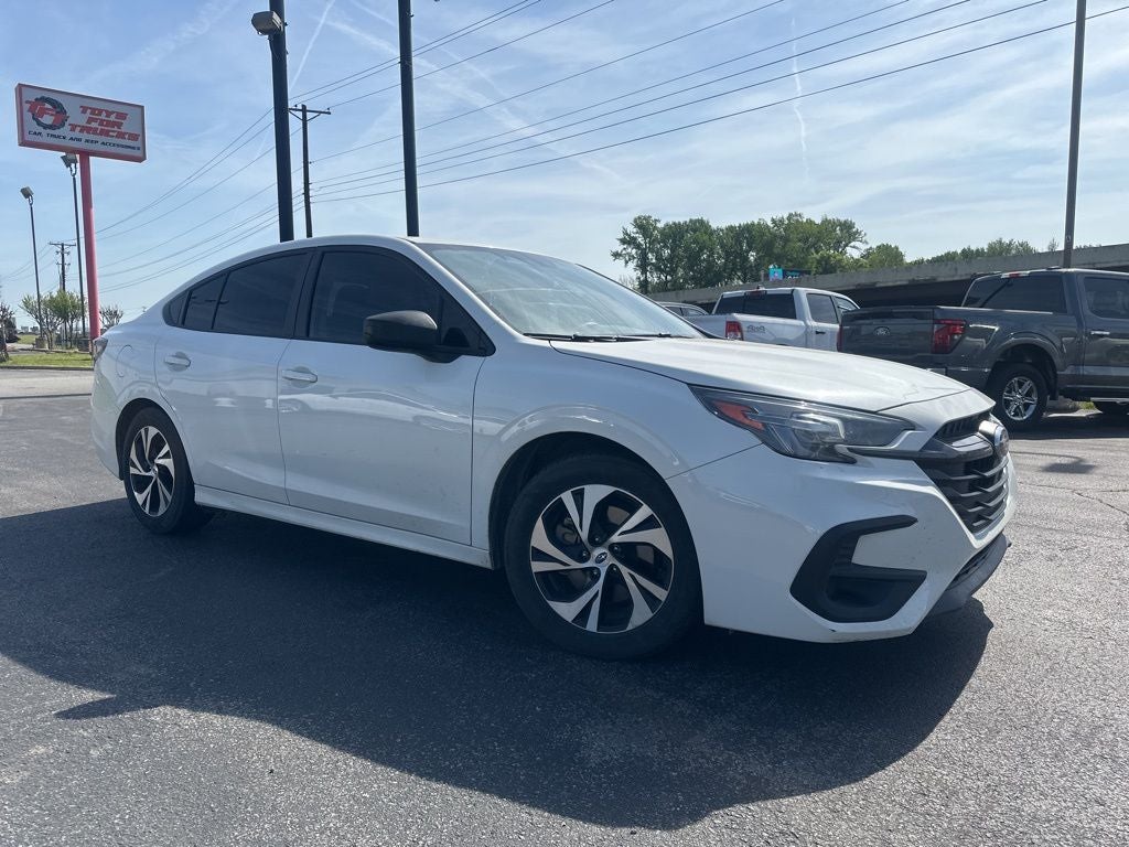 2024 Subaru Legacy Base Super Clean / STARLINK/Apple CarPlay/Android Auto