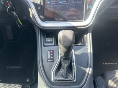 2024 Subaru Legacy Base Super Clean / STARLINK/Apple CarPlay/Android Auto