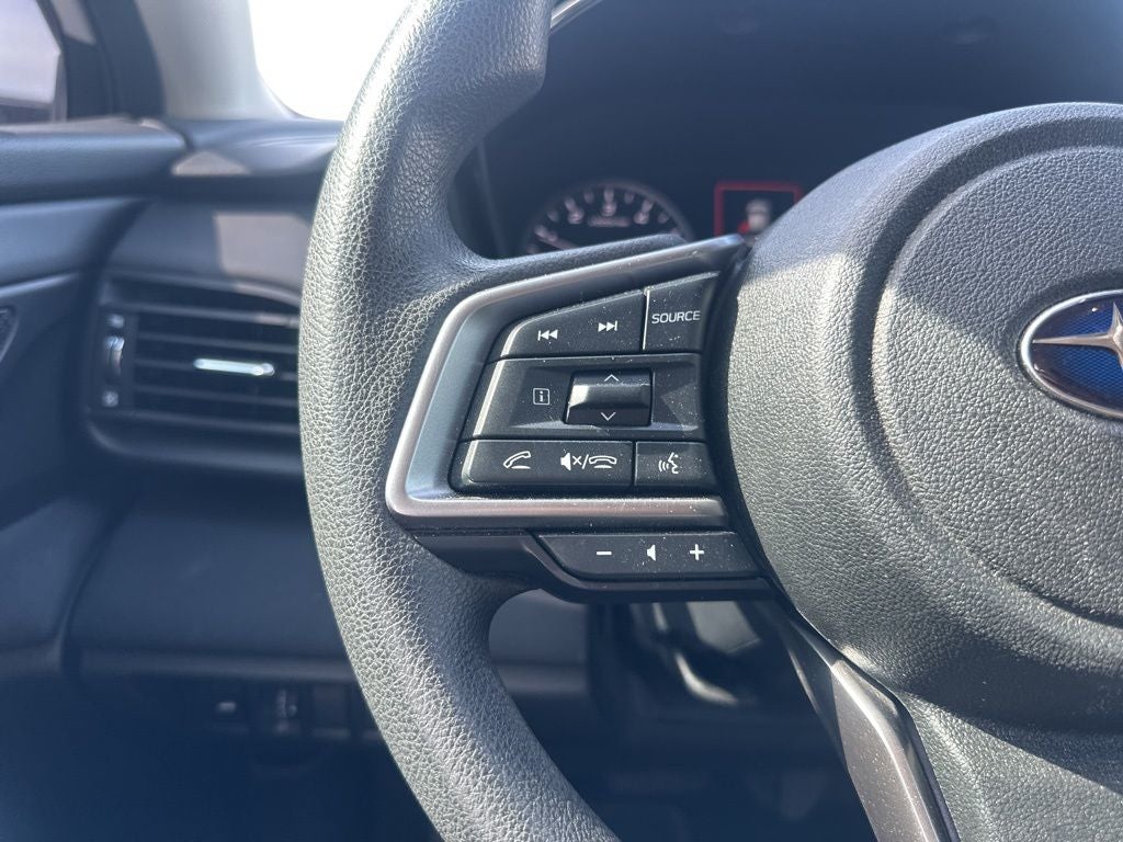 2024 Subaru Legacy Base Super Clean / STARLINK/Apple CarPlay/Android Auto
