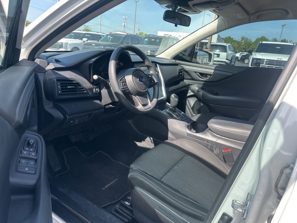 2024 Subaru Legacy Base Super Clean / STARLINK/Apple CarPlay/Android Auto