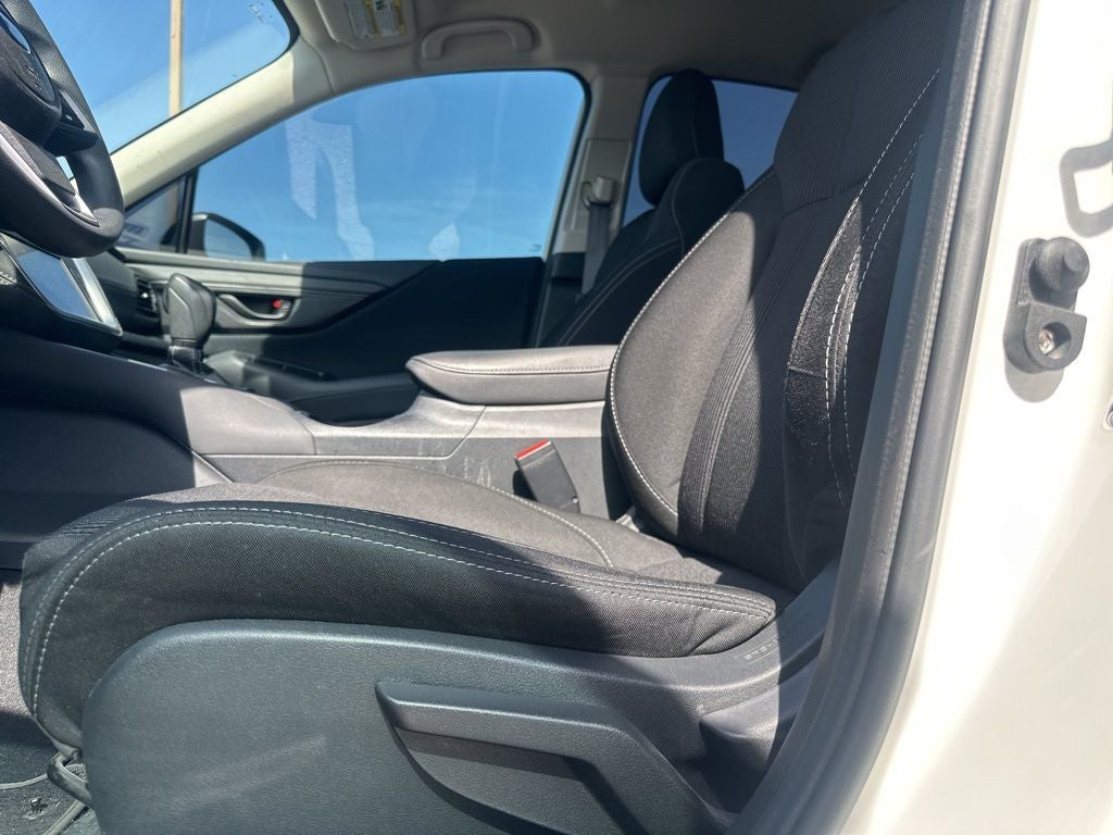 2024 Subaru Legacy Base Super Clean / STARLINK/Apple CarPlay/Android Auto