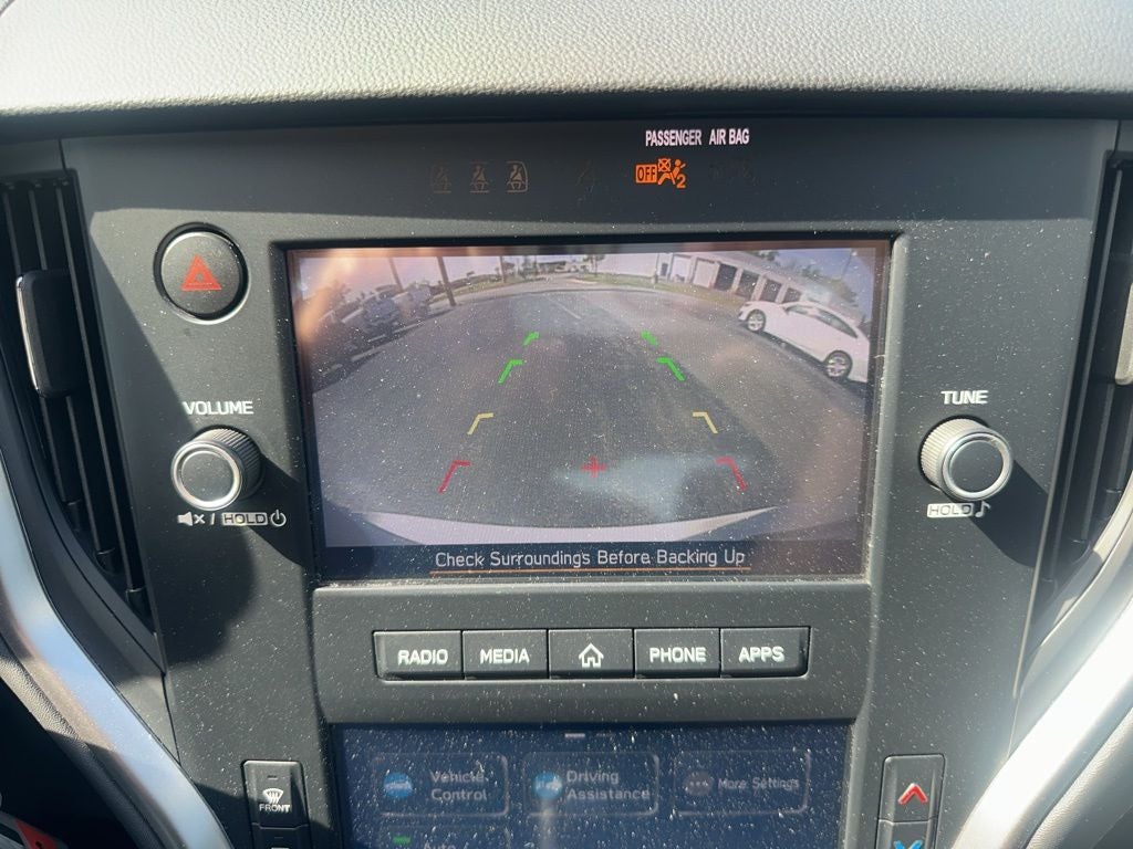 2024 Subaru Legacy Base Super Clean / STARLINK/Apple CarPlay/Android Auto