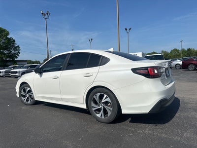 2024 Subaru Legacy Base Super Clean / STARLINK/Apple CarPlay/Android Auto